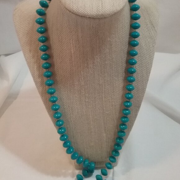 Mid Century Turquoise Plastic Bead Necklace - Hang 15" From Clasp - Picture 4 of 5